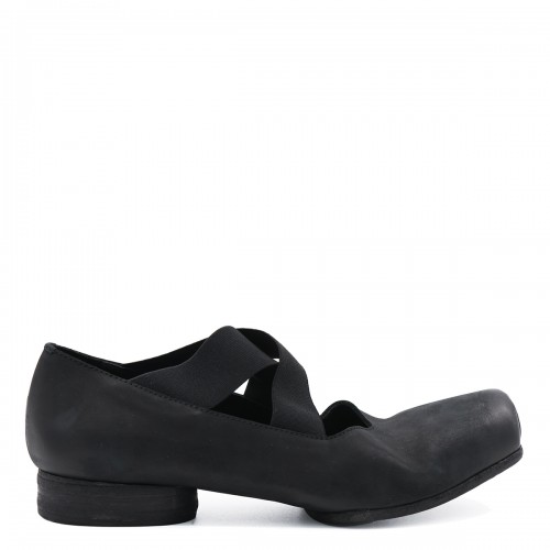 BLACK LEATHER BALLET FLATS