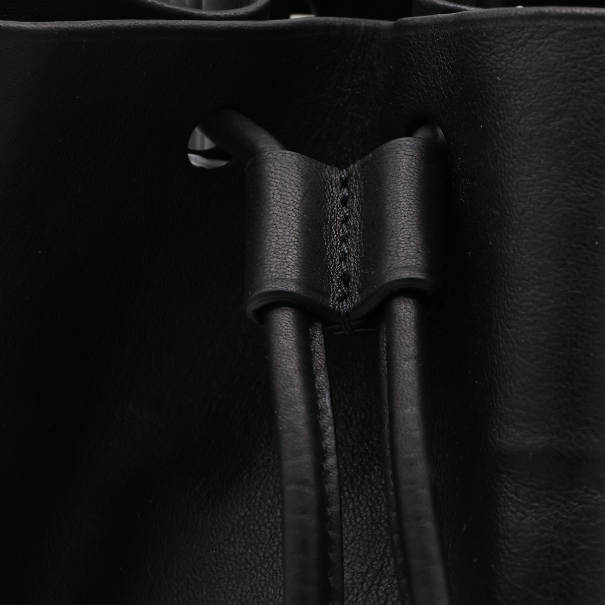 BLACK LEATHER MEDIUM SAC BAG