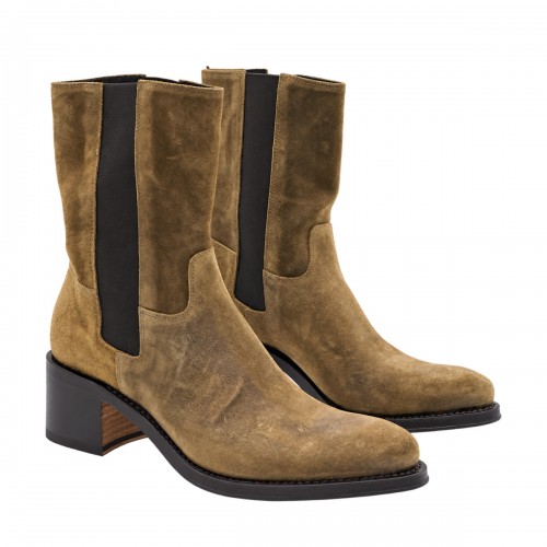 BROWN SUEDE BOOTS  2