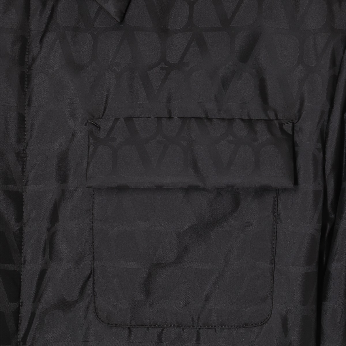 BLACK SHIRT BLACK SHIRT