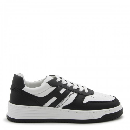 WHITE AND BLACK LEATHER SNEAKERS