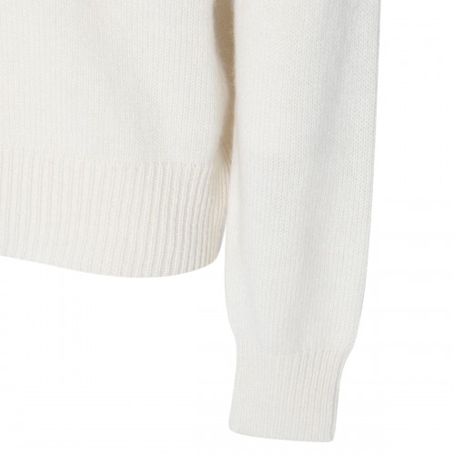 WHITE WOOL KNITWEAR