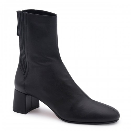 BLACK LEATHER SAINT HONORE ANKLE BOOTS