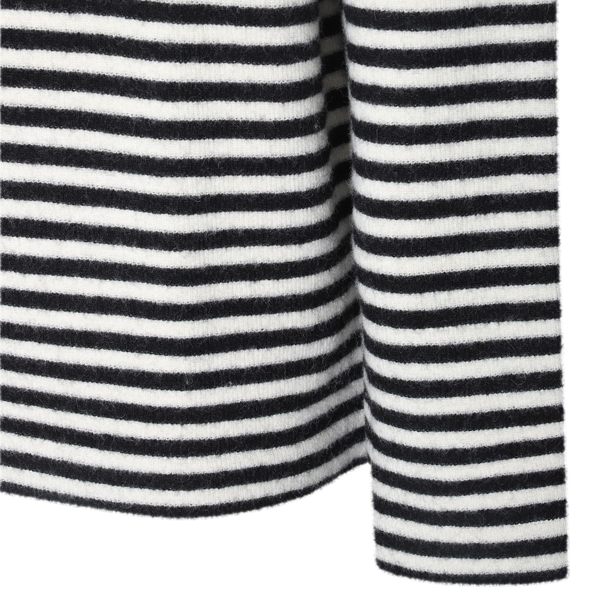 WHITE AND BLACK WOOL KNITWEAR WHITE AND BLACK WOOL KNITWEAR