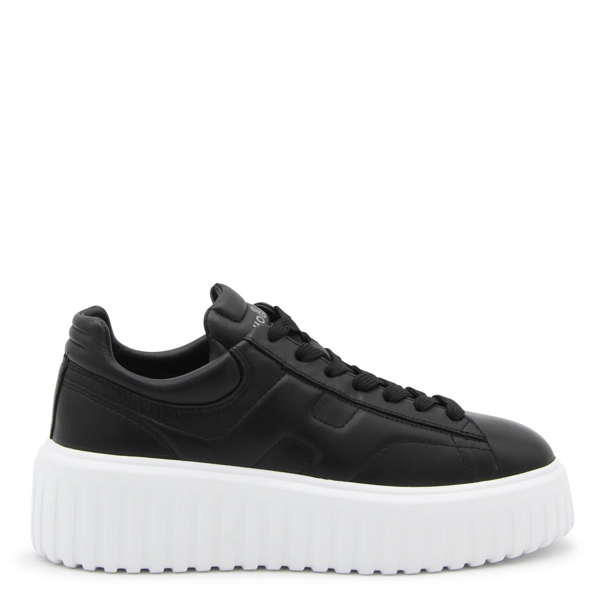 BLACK AND WHITE LEATHER SNEAKERS