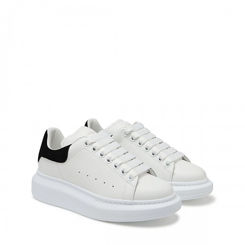 WHITE AND BLACK LEATHER OVERSIZED SNEAKERS