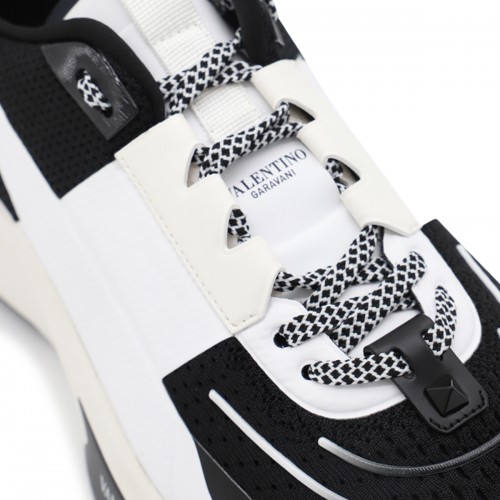 BLACK AND WHITW SNEAKERS