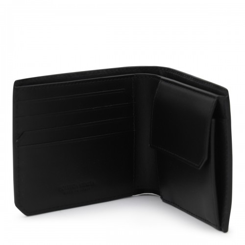 BLACK AND SILVER LEATHER WALLET