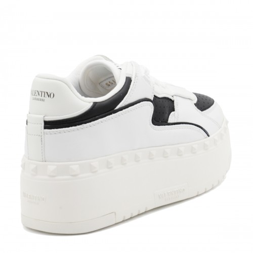 WHITE AND BLACK LEATHER SNEAKERS