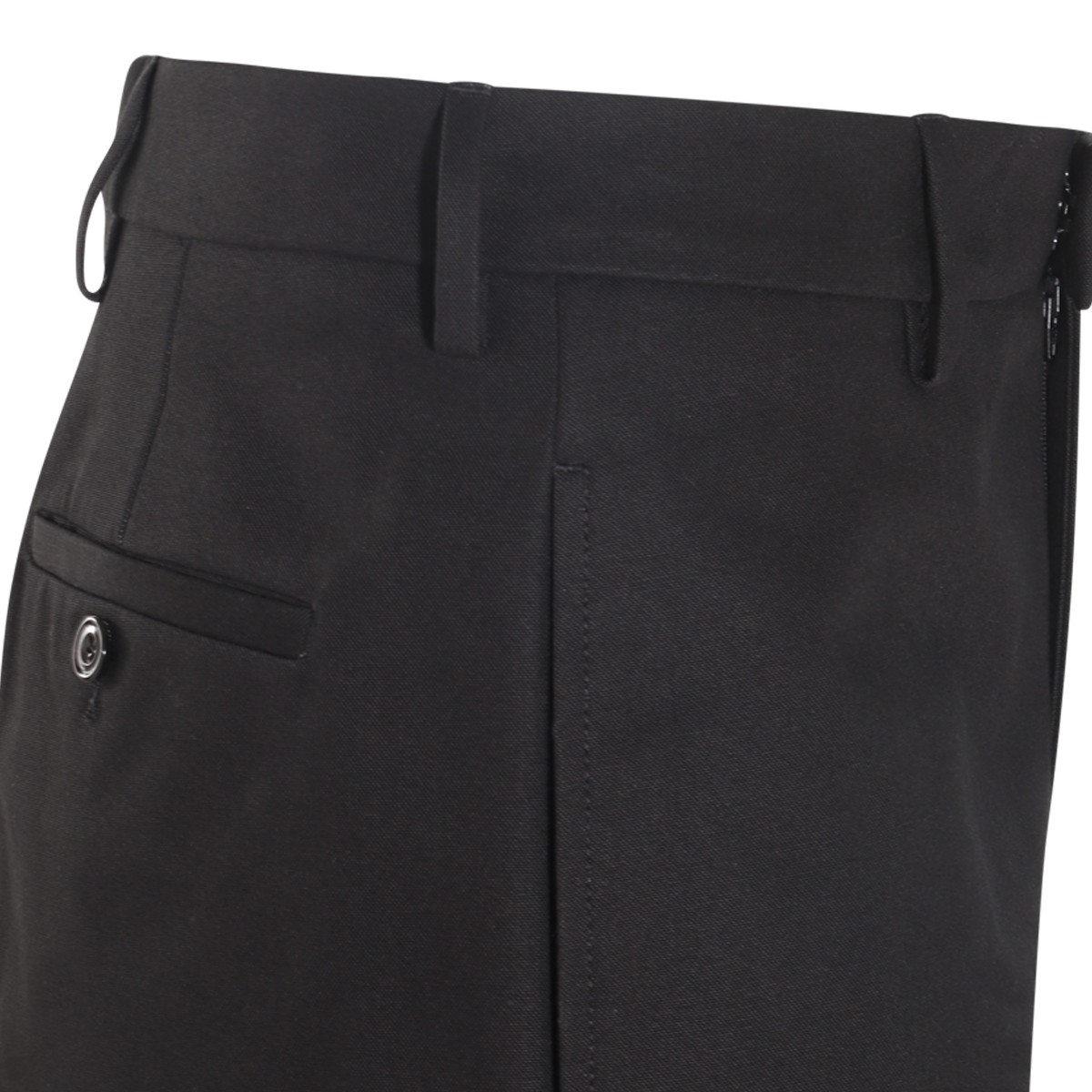 BLACK COTTON BERMUDA SHORTS BLACK COTTON BERMUDA SHORTS