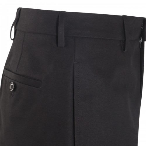 BLACK COTTON BERMUDA SHORTS