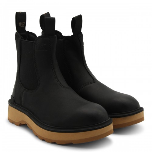 BLACK LEATHER CHELSEA BOOTS 