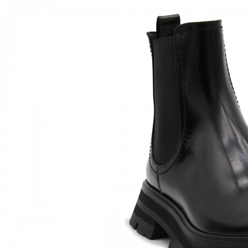 BLACK LEATHER CHELSEA BOOTS