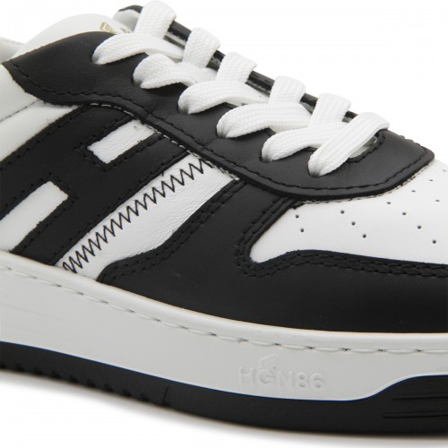 WHITE AND BLACK LEATHER SNEAKERS