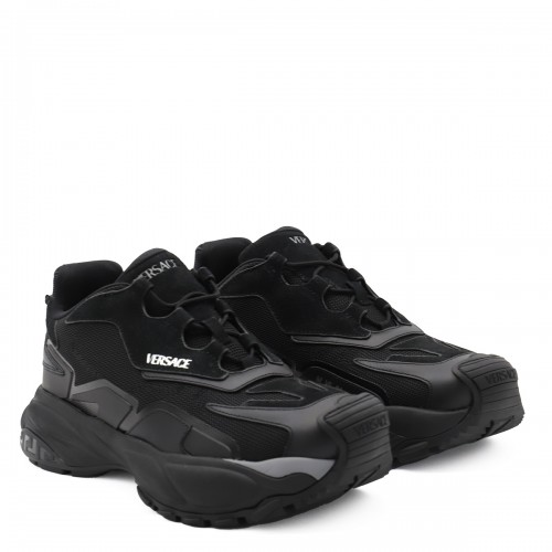 BLACK SNEAKERS 2