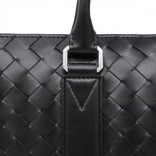 BLACK LEATHER CROSSBODY BAG