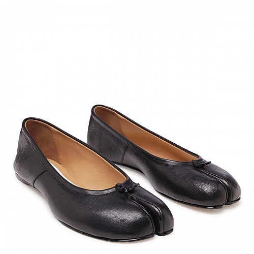 BLACK LEATHER FLATS