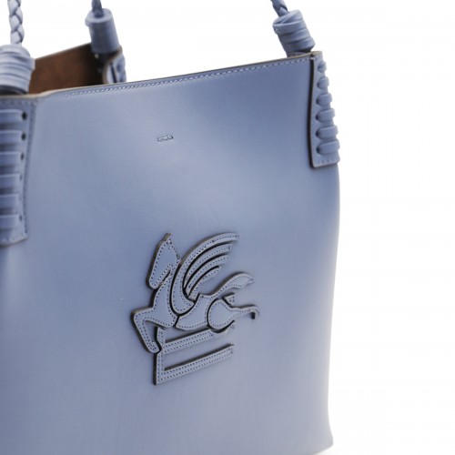 LIGHT BLUE LEATHER SHOULDER BAG