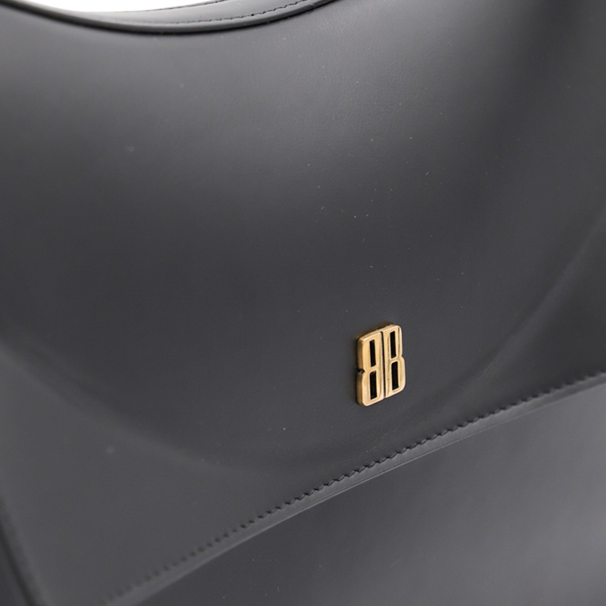 BLACK LEATHER NANO M TOP HANDLE BAG