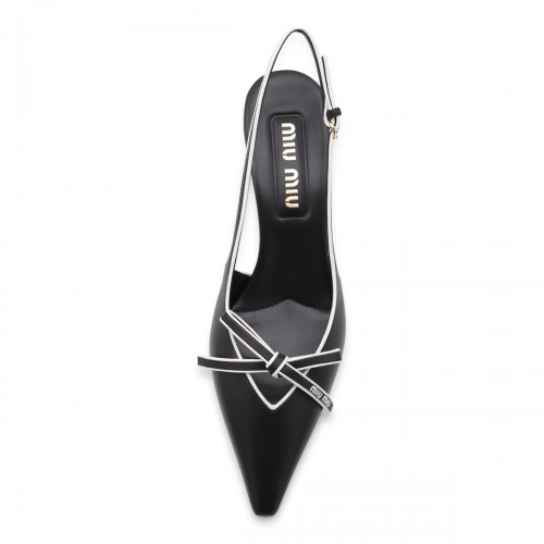 BLACK LEATHER PUMPS