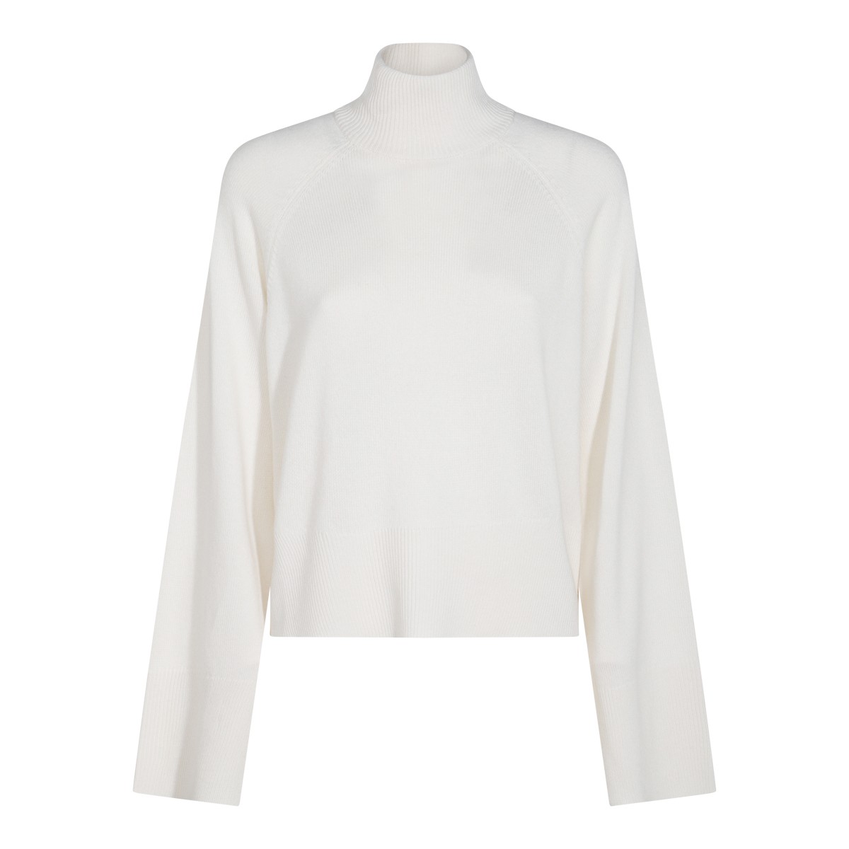 WHITE CASHMERE KNITWEAR