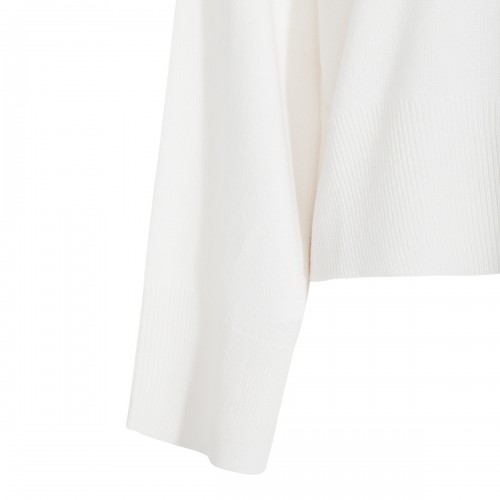 WHITE CASHMERE KNITWEAR