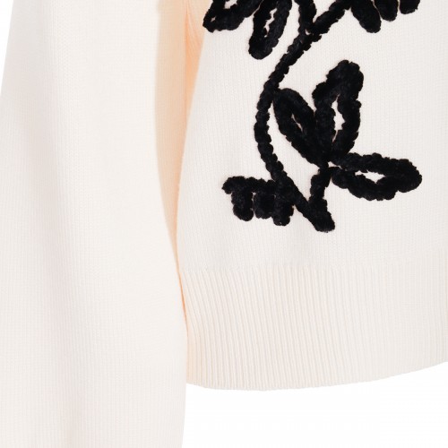 WHITE WOOL KNITWEAR