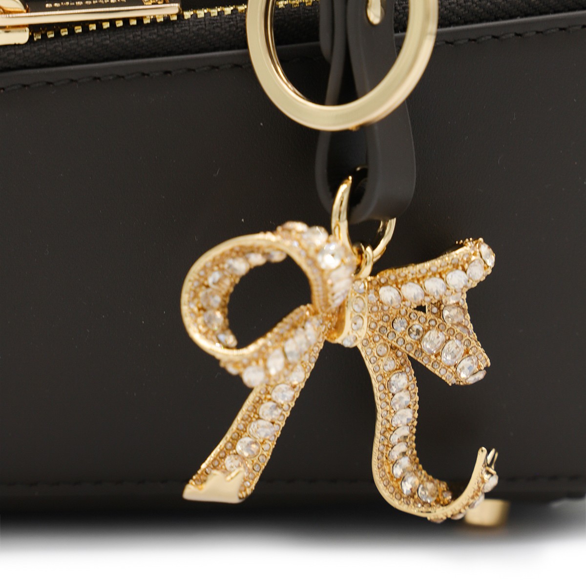 BROWN LEATHER TOP HANDLE BAG