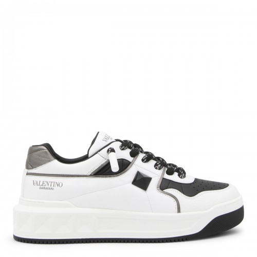 WHITE AND BLACK LEATHER SNEAKERS