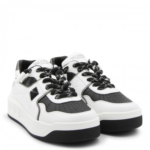 WHITE AND BLACK LEATHER SNEAKERS