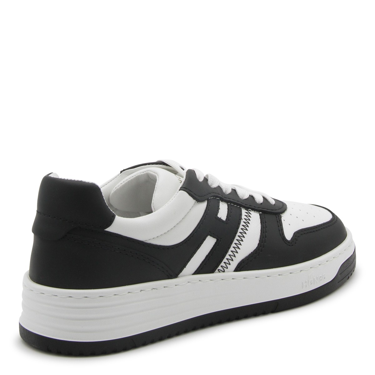 WHITE AND BLACK LEATHER SNEAKERS