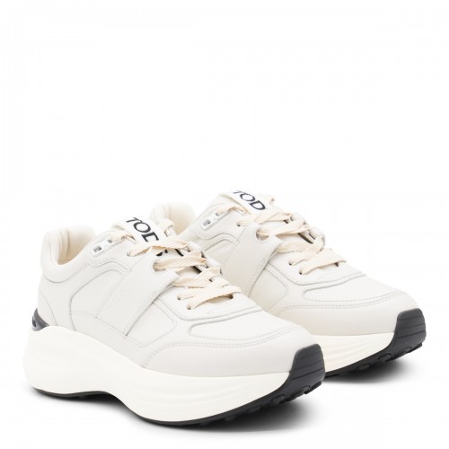 WHITE LEATHER SNEAKERS