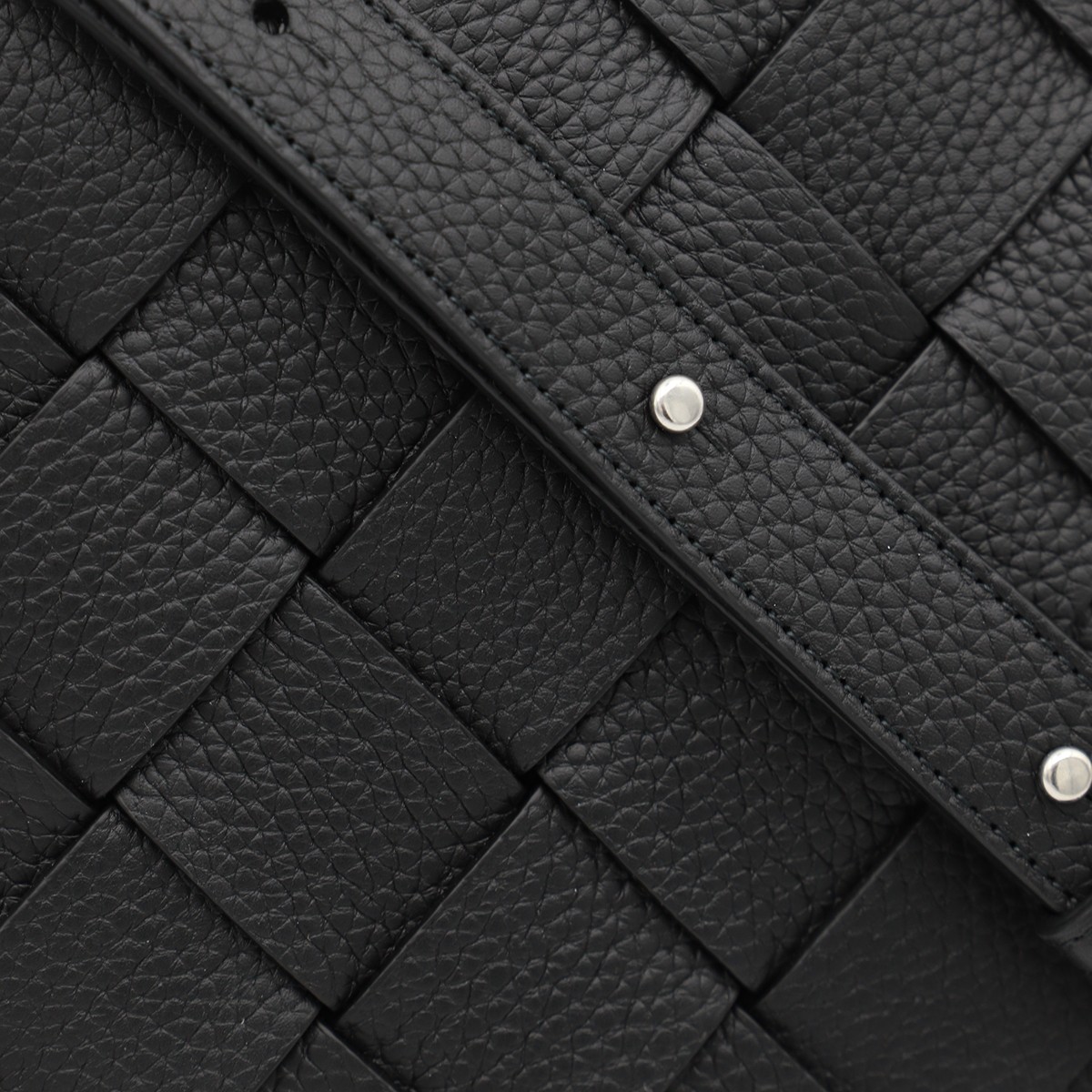 BLACK LEATHER MESSENGER