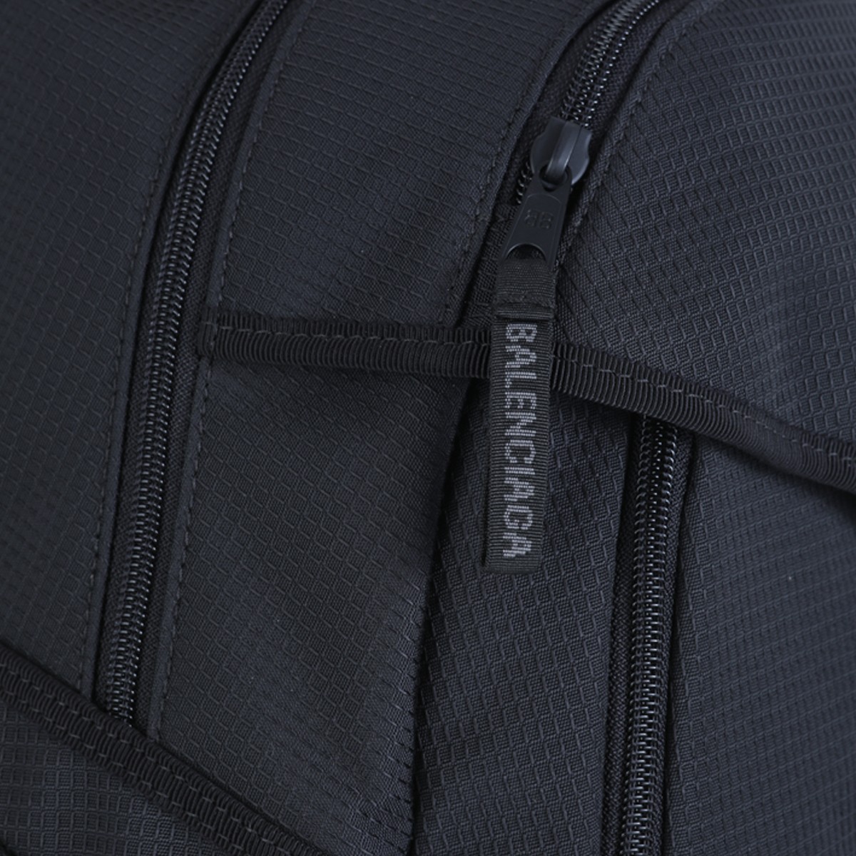 BLACK UNITY MEDIUM BACKPACK