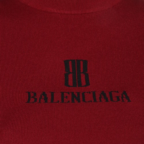RED KNITWEAR