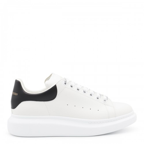 WHITE AND BLACK LEATHER SNEAKERS