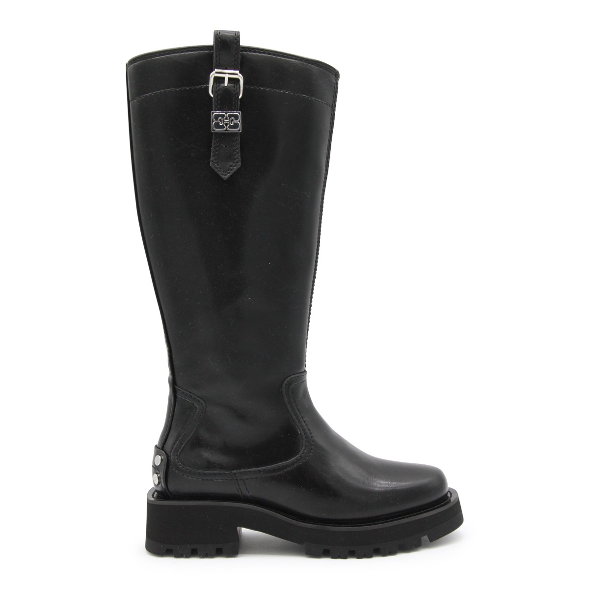 BLACK BOOTS