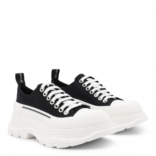 WHITE AND BLACK TREAD LOW SNEAKERS