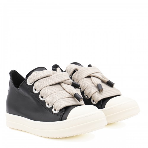 BLACK AND WHITE LEATHER SNEAKERS
