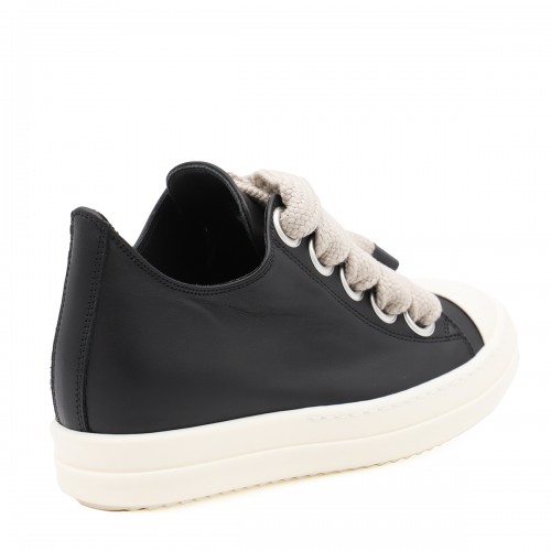 BLACK AND WHITE LEATHER SNEAKERS