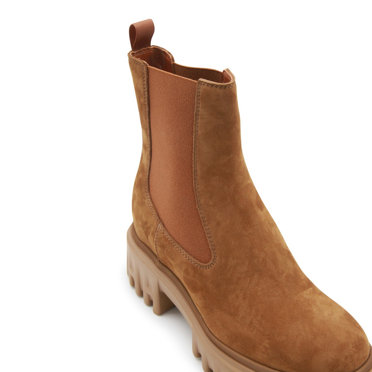 BROWN LEATHER CHELSEA BOOTS