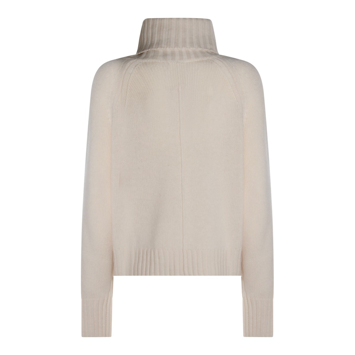 WHITE WOOL KNITWEAR