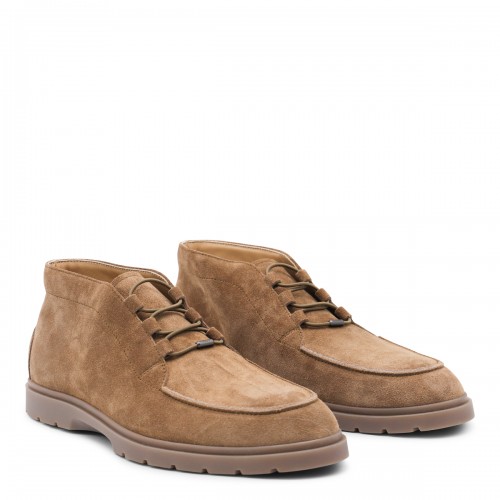 BROWN LEATHER BOOTS