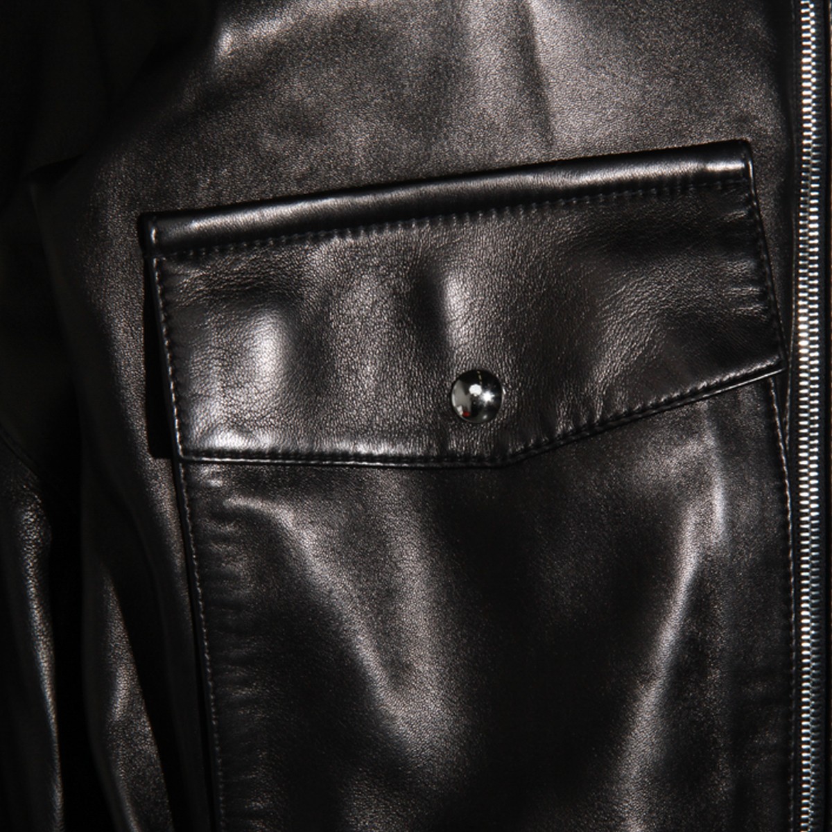 BLACK LEATHER JACKET