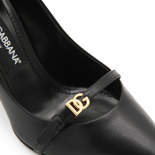 BLACK LEATHER PUMPS