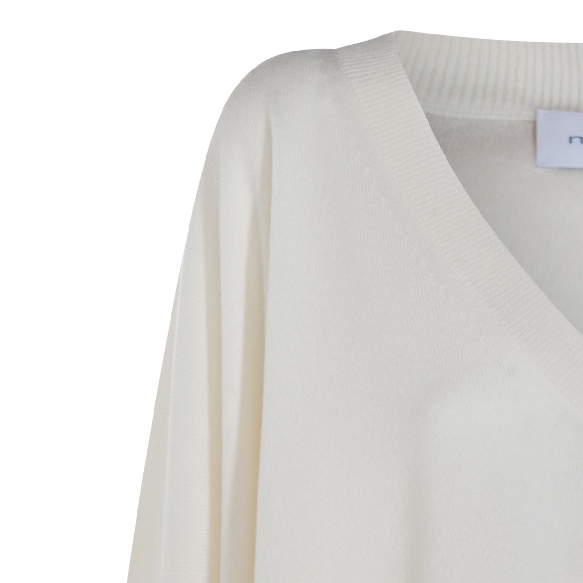 WHITE CASHMERE KNITWEAR