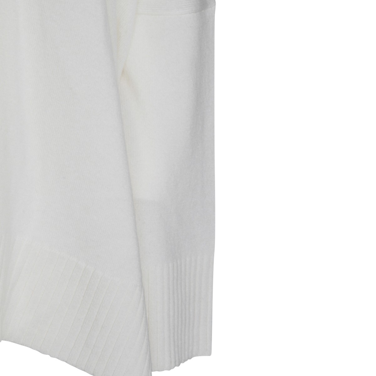 WHITE CASHMERE KNITWEAR