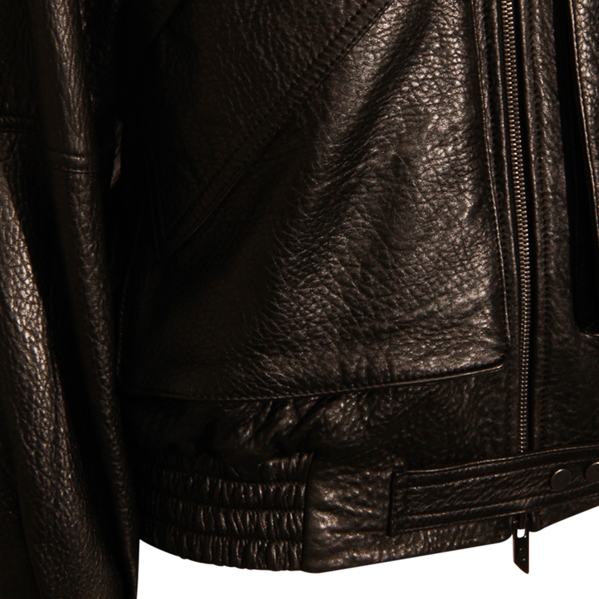 BLACK LEATHER JACKET