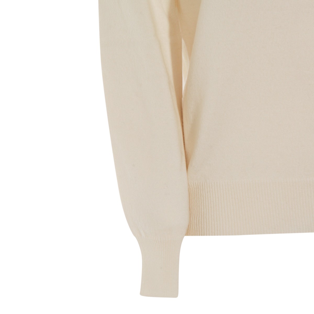 WHITE CASHMERE KNITWEAR