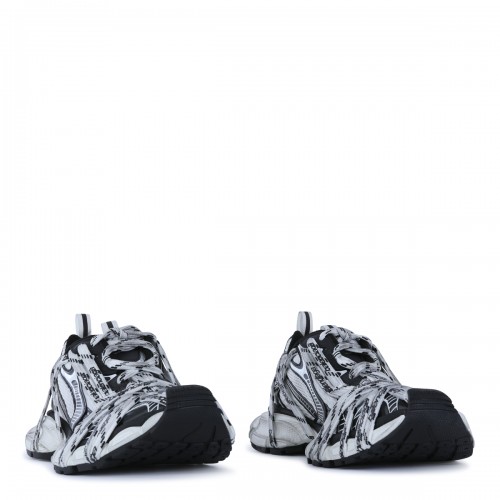 BLACK AND WHITE 3XL EXTREME SNEAKERS